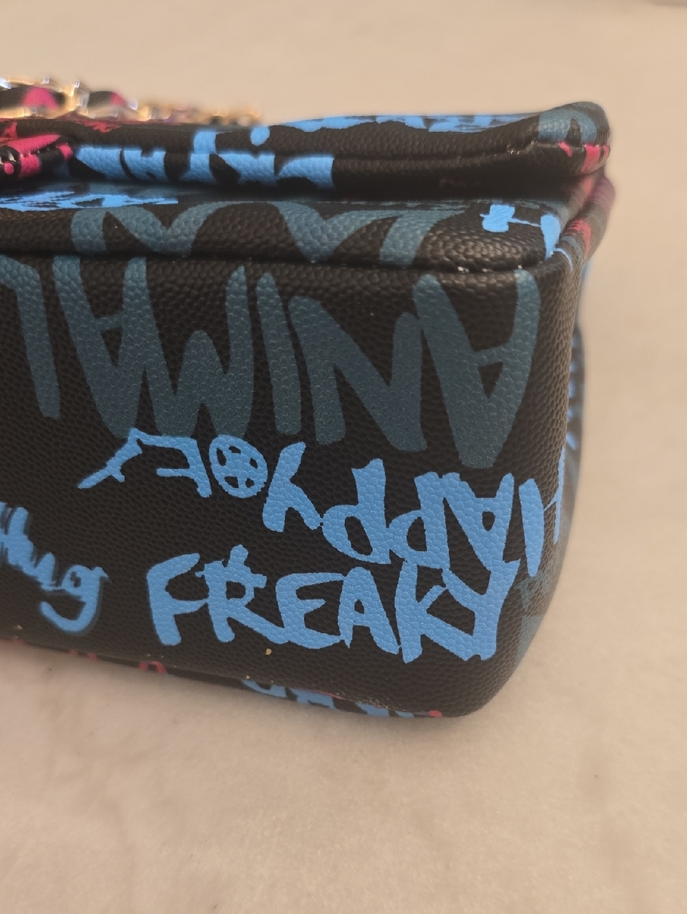 New! 3AM Forever Vegan Leather Graffiti Purse - Picture 6 of 13